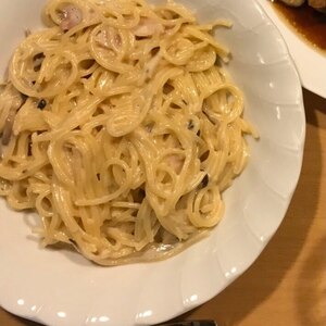 しめじとベーコンのクリームパスタ